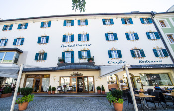 Hotel Corso Bruneck im Sommer