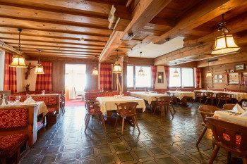 Restaurant im Hotel Enzian.
