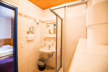 Badezimmer (Beispiel).
