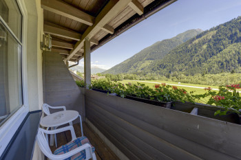 Ausblick auf die umliegende Bergwelt im Hotel Flattacher Hof in Kärnten