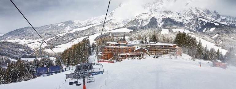 Das Wellnesshotel liegt direkt im Skigebiet Saalbach Hinterglemm Leogang Fieberbrunn.