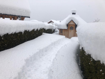 Winter Ansicht Garten Grillhütte