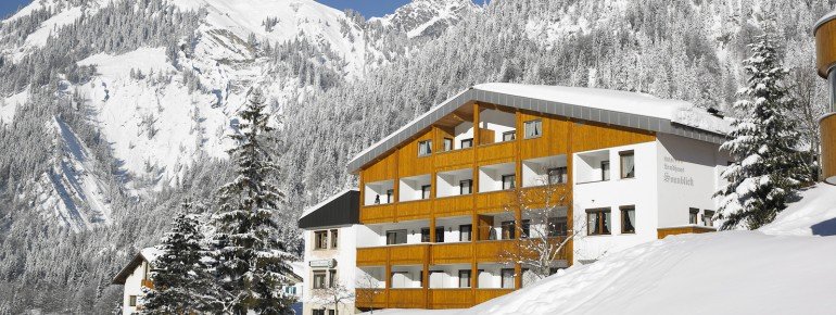 Hotel Sonnblick Winteransicht