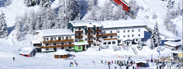 Hotel Lizumerhof "Ihr Hotel direkt auf der Piste"