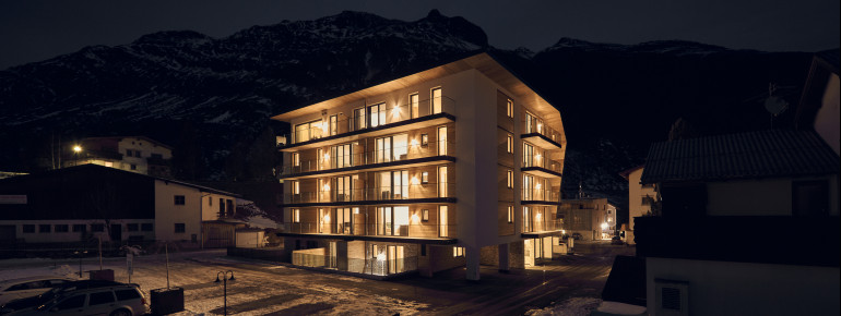 Silva Peak Residences Ansicht Nacht