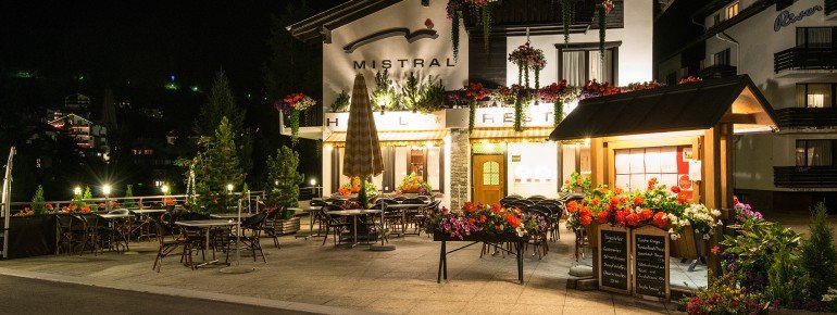 Nachtaufnahme Hotel Mistral