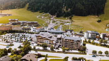 Salzburger Hof Leogang - nur 99 m bis zur Asitz Bergbahn und zum Bikepark Leogang