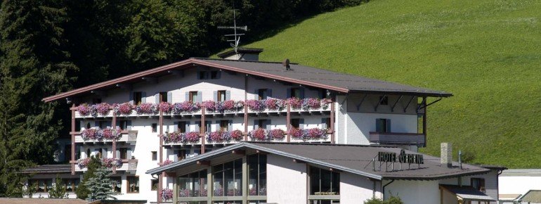 Hotel Serena im Sommer