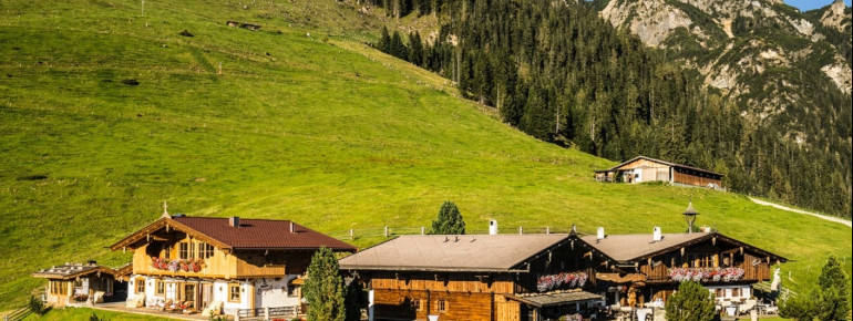 Sommeransicht Chalet Bischoferalm