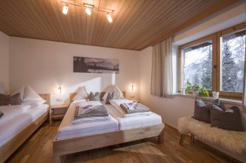 Schlafzimmer App I