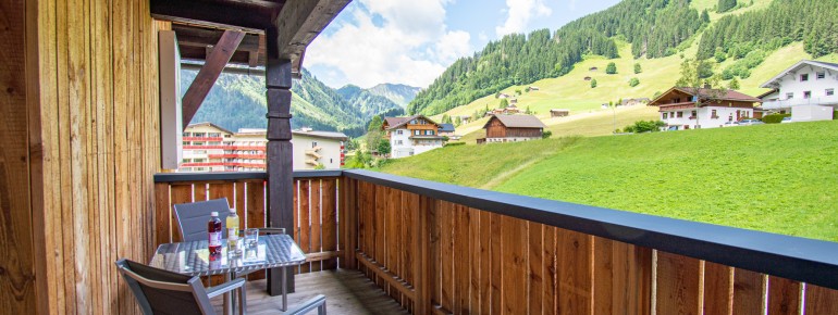 Balkon eines Zimmers Kategorie "Bergblick"