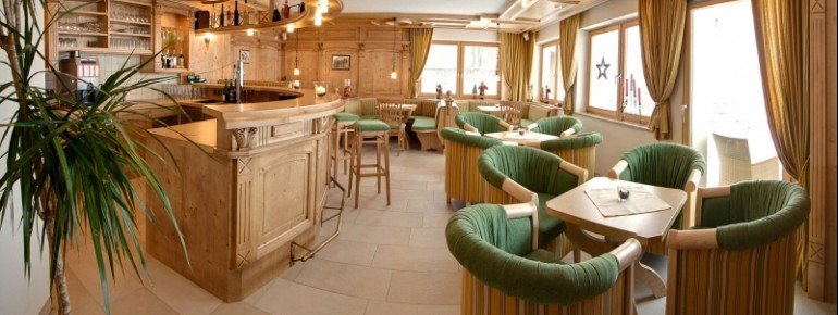 gemütliche Hotelbar