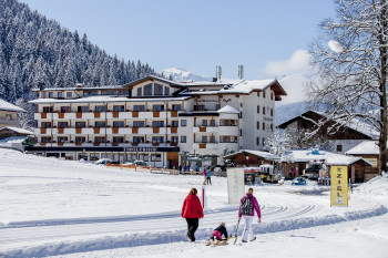 Winterwanderweg beim Landhotel Tirolerhof