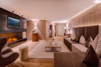 Luxury Suite & Rooms