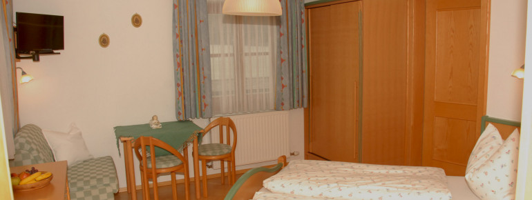 Schlafzimmer 2-3 Personen