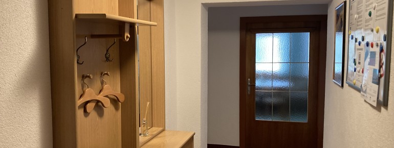 Garderobe/Eingang zum Esszimmer