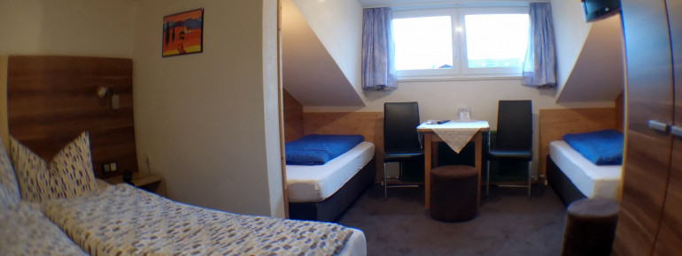 4-Bett Zimmer