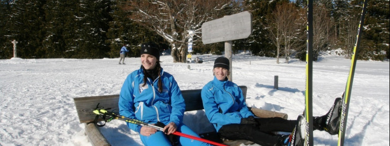 Skisport nordisch und alpin