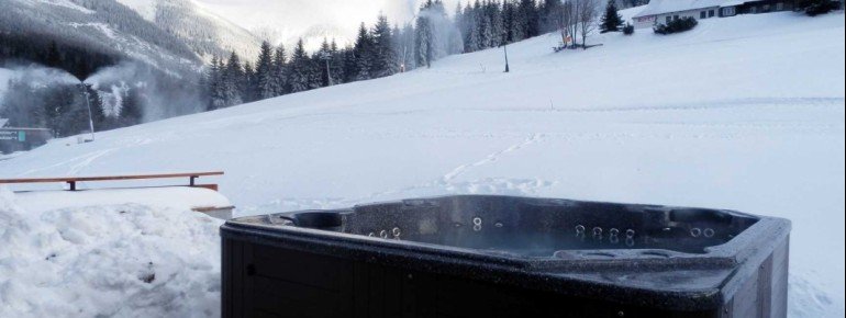 Outdoor Whirlpool im Preis