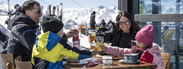 The See ski area scores with rustic huts, modern gastronomy and magnificent views.