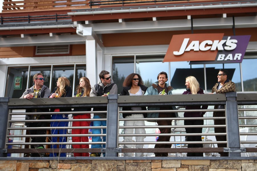 Jack's Slopeside Grill & Bar located in Center Village between the American Eagle and Flyer lifts offers a wide range of dining options.