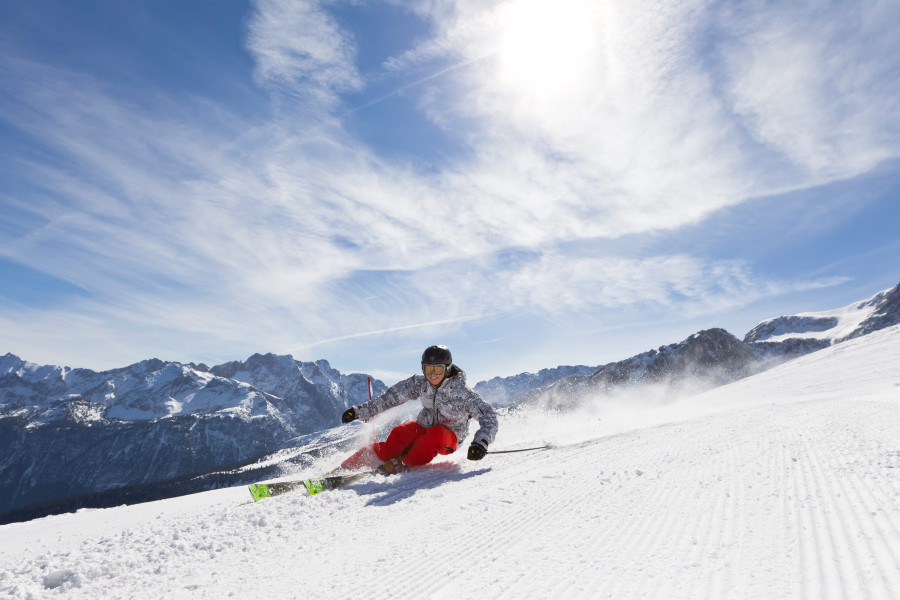 The resort Garmisch-Classic provides 40 piste kilometers (25 mi)!