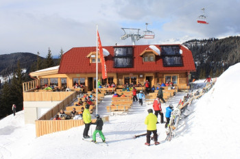 Après-Ski fun starts here at the mountain huts in Goldeck!