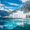 After a day on the slopes you can relax at the Felsentherme.