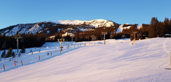 There are also plenty of well-groomed slopes in Marmot Basin.