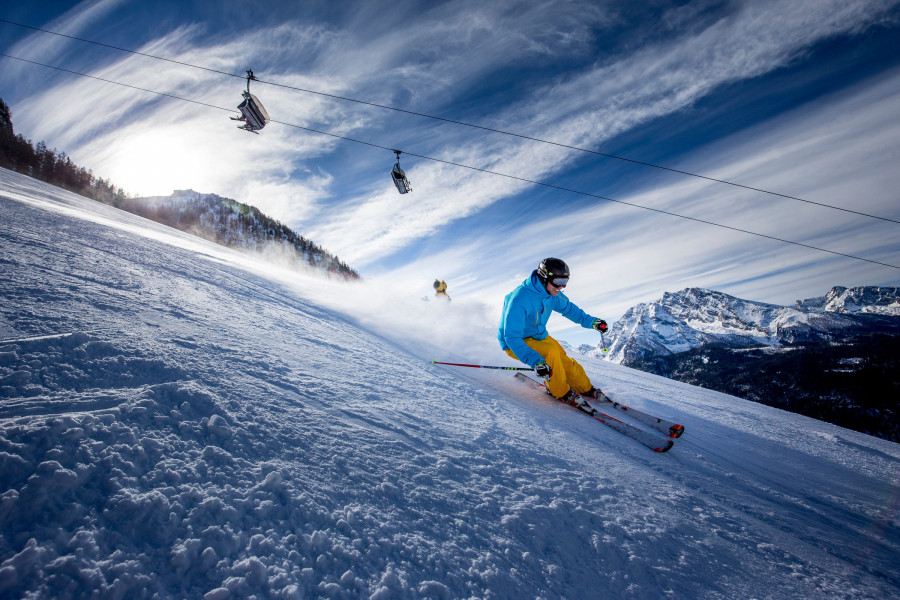 The areas higher up the mountain are suitable for more experienced skiers.