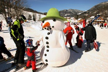 The ski resort is perfectly suited for families.