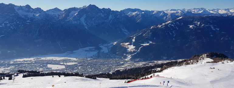 From Zettersfeld you have a great view over Lienz to Hochstein.