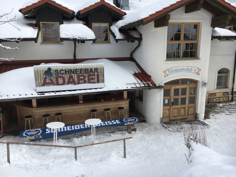 One of the retreats: The Firmianstubn at the small Almberg lift with snow bar