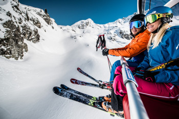 25 lifts and cable cars transport winter sports enthusiasts.