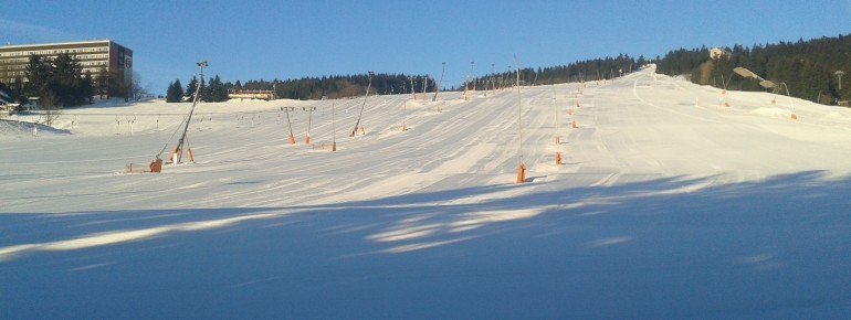 In the morning, the pistes are perfectly prepared.