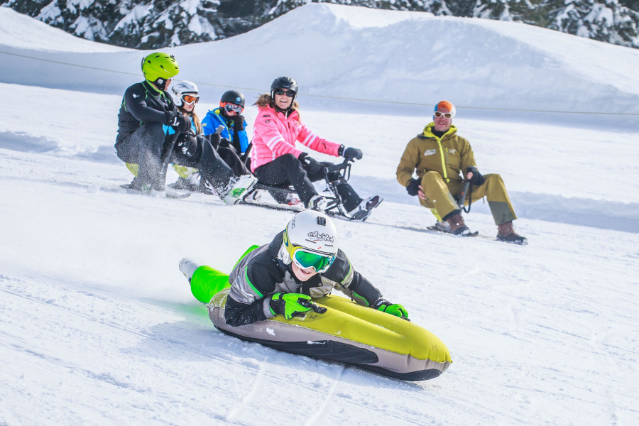 Portes du Soleil offers a huge number of acitivities apart from shredding down the mountain. Plus: There are options of things to do for adults and kids alike.