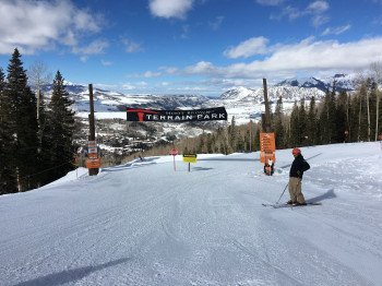 Hoot Brown terrain park offers specific domains for intermediate and advanced skiers and riders.