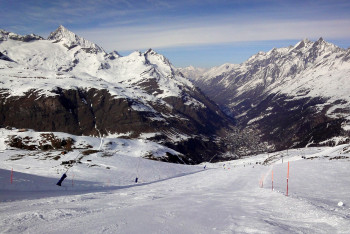 View from the slope “Sandiger Boden – Nr. 63” towards the valley around Zermatt