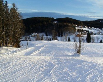 Insgesamt drei Schlepplifte gibt es im niederösterreichischen Skigebiet Aichelberglifte in Karlstift.