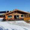 Die neueste Berghütte im Skigebiet: Der Arber Stadl samt sonniger Terrasse