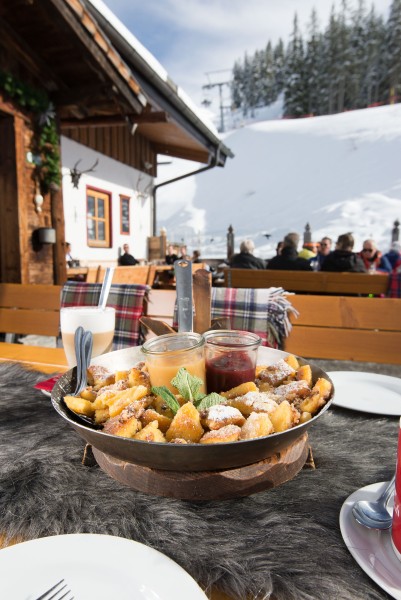 Die Gasteiner Skihütten laden mit Kaiserschmarrn und Co. zum gemütlichen Einkehrschwung.