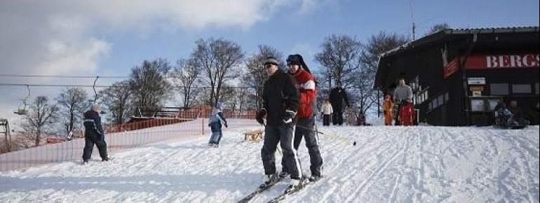 Auf der Sackpfeife kann man gut skifahren lernen.