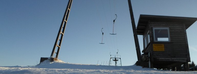 Als gemeinnütziger Verein betreibt die Interessensgemeinschaft Skilift Grevenstein mit viel ehrenamtlichem Engagement seit 1997 die Liftanlage.