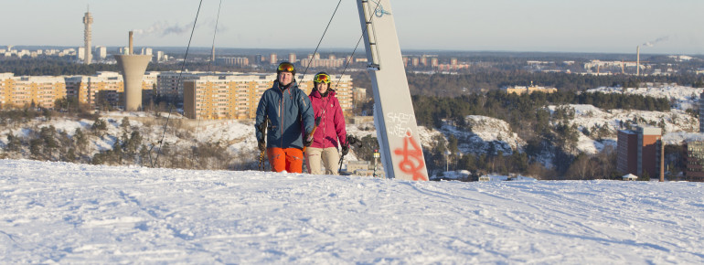 Das Skigebiet verfügt über zwei Skilifte und 5 Abfahrten.