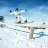 Aus Holz und Schnee sind die Hindernisse in den beiden Snowparks The Stash und Lil'Stash gefertigt.