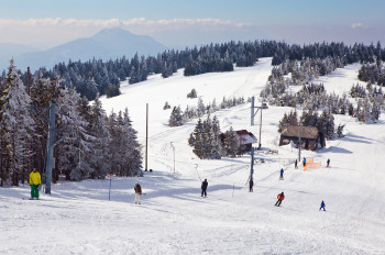 Insgesamt sechs Schlepplifte stehen Skifahrern und Snowboardern im slowenischen Skigebiet Kope zur Verfügung.