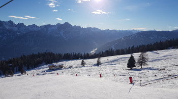 Meckis Dolomiten Panorama Stubn liegt direkt an der Faschingalm-Abfahrt.