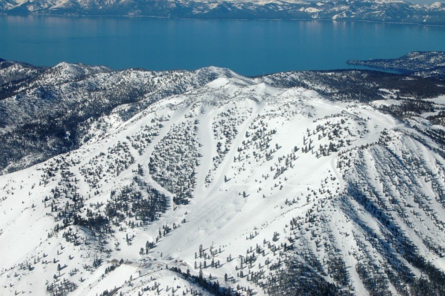 Mt Rose liegt in direkter Nähe des Lake Tahoe.