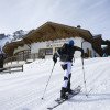 Für Skitourengeher sind die Pisten länger geöffnet. Immer mittwochs, am Skitourengehertag, kann man sogar bis 22:00 den Berg besteigen.