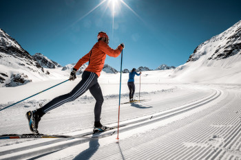 Am Pitztaler Gletscher gibt es eine rund 6 Kilometer lange Höhenloipe.